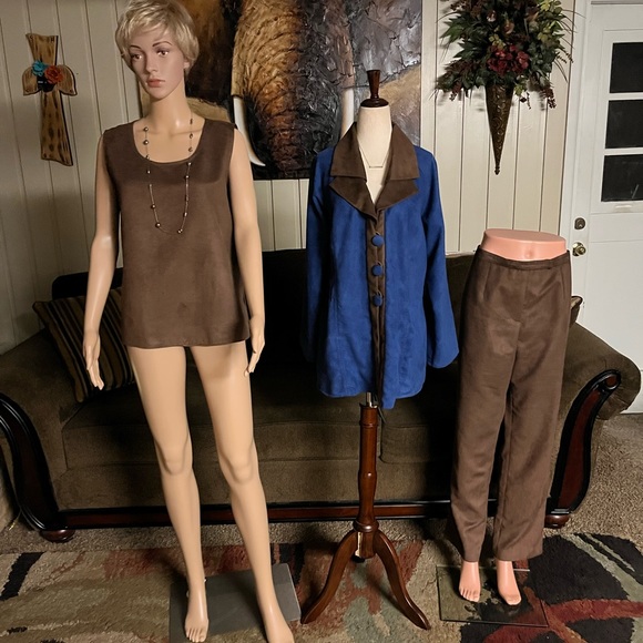 Dianaira • Size 12 • 3 Piece Outfit • Leather • Blazer/Blouse/Pants • Brown/Blue - Picture 1 of 16
